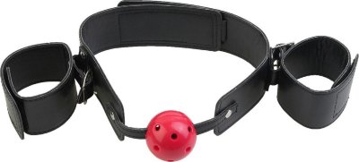 Кляп-наручники с красным шариком Breathable Ball Gag Restraint  Цена 6 472 руб. Кляп-наручники с красным шариком Breathable Ball Gag Restraint. Страна: Китай. Материал: искусственная кожа.