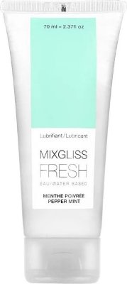 Лубрикант с охлаждающим эффектом Mixgliss Fresh Pepper Mint - 70 мл. Mixgliss Fresh Pepper Mint — гель-лубрикант на водной основе, обогащенный перечной мятой и розмарином. Его слегка охлаждающий и пролонгирующий эффект дает ощущение свежести и холодка для необычного продолжительного оргазма. Нежная консистенция не замораживает, а именно охлаждает. Удобная туба для использования. Лубрикант на водной основе совместим со всеми секс-игрушка и презервативами. AQUA (WATER), GLYCERIN, PROPYLENE GLYCOL, HYDROXYETHYLCELLULOSE, PHENOXYETHANOL, SODIUM POLYACRYLATE, PARFUM (FRAGRANCE), ALLANTOIN, ETHYLHEXYLGLYCERIN, ALOE BARBADENSIS LEAF JUICE POWDER, DISODIUM PHOSPHATE, POLYSORBATE 60, LIMONENE, SODIUM PHOSPHATE. Страна: Франция. Объем: 70 мл.
