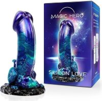 Оригинальный фаллоимитатор с широким фигурным основанием - 19 см.