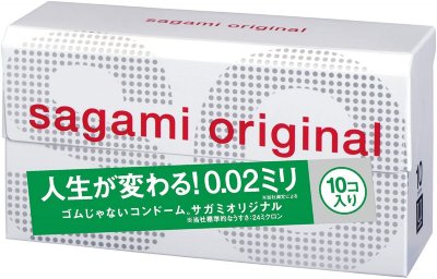 Ультратонкие презервативы Sagami Original 0.02 - 10 шт.  Цена 6 075 руб. Длина: 19 см. Презерватив притупляет приятные ощущения? Только не в случае с Sagami Original! Ультратонкие презервативы (0,02 мм) позволят насладиться каждой секундой близости и каждым толчком. Надёжно защищая от ЗППП и предохраняя от беременности, Sagami Original докажут – с этими кондомами секс становится лучше во всех отношениях! Презервативы из полиуретана в среднем в 3-4 раза тоньше, и в 3-6 раз прочнее, чем обычные латексные презервативы. Отличная теплопроводность и гладкость поверхности, в результате, тепло партнера передается так, как если бы презерватива вообще не было. Полиуретан является биосовместимым материалом, но не содержит протеинов, как латекс, и идеально подходит в случае аллергии на протеины. Толщина стенки - 0,02 мм. Номинальная ширина - 58+/-2 мм. В упаковке - 10 шт. Страна: Япония. Материал: полиуретан. Объем: 10 шт.