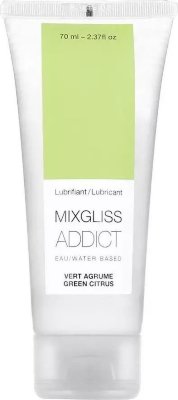 Смазка на водной основе Mixgliss Addict с ароматом цитруса - 70 мл. Mixgliss Addict — это интимная смазка на водной основе с нежным и пьянящим ароматом цитруса имеет легкую водянистую структуру, которая подойдет для чувствительной кожи. • Дерматологически протестирован • Не липнет, легко смывается водой • Не содержит парабенов • Подходит для использования с секс-игрушками • Содержит алое вера, который увлажняет и успокаивает кожу Внимание: • При попадании в глаза промыть водой. • В случае аллергической реакции прекратите использование. • Хранить вдали от света и тепла. Страна: Франция. Объем: 70 мл.
