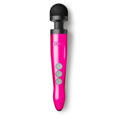 Розовый беспроводной wand-вибратор Doxy Die Cast 3R Длина: 28 см. Диаметр: 4.5 см. Шикарный массажер из Великобритании! Удобный легкий беспроводной Cast 3R от DOXY с легкоподвижной массажной головкой из шелковистого силикона. Плавно регулируемая вибрация (3 000-9 000 об/мин) обеспечивает индивидуальное удовольствие от массажа и удобно управляется нажатием кнопки (со светодиодной подсветкой) на рукоятке. Вибратор также оснащен режимом пульсации с возрастающей интенсивностью. Эргономичный дизайн с длинной ручкой легко достигает всех частей тела и внешних точек удовольствия. Массажная головка откручивается для удобной очистки.USB-кабель для зарядки входит в комплект. Страна: Великобритания. Материал: металл, силикон. Батарейки: встроенный аккумулятор.