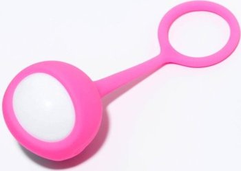 Белый вагинальный шарик в розовой оболочке