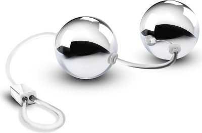 Серебристые вагинальные шарики B Yours Bonne Beads Длина: 22.86 см. Диаметр: 3.3 см. Серебристые вагинальные шарики B Yours Bonne Beads. С шнурком и петелькой для быстрого извлечения. Рабочая длина - 12 см. Страна: Китай. Материал: анодированный пластик (ABS).