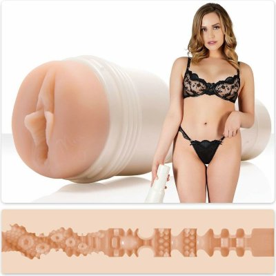 Мастурбатор-вагина Fleshlight Girls - Mia Malkova Lvl Up Длина: 23 см. Вкладыш мастурбатора изготовлен из уникального запатентованного материала SuperSkin, который призван сделать Ваши ощущения от мастурбации максимально реалистичными, схожими с ощущениями при полноценном половом акте. Кроме того, SuperSkin абсолютно безвреден для кожи и тела, не содержит вредных химических соединений и аллергенов. Разборная конструкция позволяет Вам легко мыть мастурбатор после использования и, кроме того, прогревать его в тёплой воде перед использованием. Тёплый вкладыш вкупе со специальным лубрикантом на водной основе сделают Ваш акт мастурбации ярким и запоминающимся. Кроме того, сняв или надев заднюю крышку Fleshlight, Вы можете либо создать приятное ощущение вакуума внутри, либо, наоборот, сделать мастурбацию более мягкой и приятной. Страна: Китай. Материал: Super Skin.
