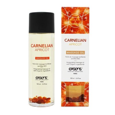Органическое массажное масло CARNELIAN APRICOT - 100 мл. Массажное масло абрикоса с кристаллами сердолика - легкое, впитывающееся и с нежным ароматом, идеально подходит для бодрящего и восстанавливающего чувственного массажа. Эта смесь чистых натуральных растительных компонентов, обогащенная маслом абрикоса, сделает кожу питательной, мягкой и гладкой. С мягкими акцентами белого винограда, черной смородины, ириса и фиалок, масло на 100% натуральное, без искусственных ароматизаторов. В каждой бутылочке есть кристаллы сердолика. Сердолик известен своими восстанавливающими свойствами. Говорят, что сердолик поможет восстановить жизненные силы и мотивацию, придаст смелости и будет способствовать позитивному жизненному выбору. -Настоящие кристаллы в каждой бутылке -Идеально подходит для чувственного массажа -Для всех типов кожи -Для ежедневного применения для тела и волос -Легко впитывается -100% натуральное -На 93% органическое -Веганское -Без парабенов -Без ГМО -Удобная не проливаемая бутылка Для ежедневного использования. Налейте небольшое количество на ладонь и мягко помассируйте кожу. HELIANTHUS ANNUUS (SUNFLOWER) SEED OIL*, SESAMUM INDICUM (SESAME) SEED OIL*, ORBIGNYA OLEIFERA SEED OIL*, PRUNUS ARMENIACA (APRICOT) KERNEL OIL, FRAGRANCE, TOCOPHEROL. Страна: Франция. Объем: 100 мл.