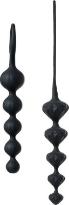 Набор из 2 чёрных анальных цепочек Satisfyer Beads Длина: 20.5 см. Диаметр: 3.5 см. Набор анальных цепочек линейки Love Beads чарующего черного цвета из гипоаллергенного силикона. В комплекте два ожерелья — с гладким и рельефным узором звеньев — для опытных и начинающих любителей анальных стимуляций. Одинаково подходят для женщин и мужчин, желающих испытать новые ощущения и эмоции. Цепочки Satisfyer Love Beads имеют увеличивающийся диаметр звеньев, которые приятно массируют сфинктер и помогают подготовиться к анальному сексу. Для безопасного наслаждения на конце ожерелий есть удерживающие кольца. Они помогут комфортно ввести и извлечь секс-игрушку. Рабочая длина - 14,5 см. Страна: Германия. Материал: силикон.