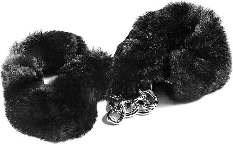 Наручники с черным искусственным мехом
