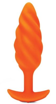 Оранжевый спиральный анальный виброплаг Swirl - 13,5 см.  Цена 18 034 руб. Длина: 13.5 см. Диаметр: 3.5 см. Знакомьтесь с новыми анальными плагами от B-vibe - коллекция из трех восхитительно интересных текстурных пробок, разработанных секс-педагогом Зоэ Лигон. Отойдя от гладких, обтекаемых форм, бренд выпустил эти яркие, нежные и текстурированные пробки с вибрацией, чтобы дать нам выбор и лучшие ощущения! Плотная текстура с закрученными вдоль игрушки спиралями создает ощущение приятной тяги и комфортного введения, когда игрушка входит и выходит из тела вы ощущаете это томное закручивание и волны спиралей в сочетании с вибрацией. 6 шаблонов вибрации и беспрерывная работа в течение часа наверняка удовлетворит ваши запросы. Все плаги b-Vibe гипоаллергенны и изготовлены из высококачественного 100% безопасного силикона, чтобы обеспечить не только комфорт, но и безопасность. Мягкая, бесшовная поверхность легко очищается и не боится капель воды, а магнитная зарядка позволяет быстро и легко установить гаджет на подзарядку. Рабочая длина - 12.00 см. Страна: США. Материал: силикон. Батарейки: встроенный аккумулятор.