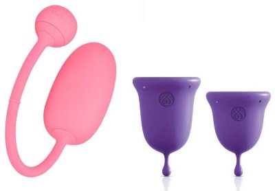 Подарочный набор: розовый тренажер Кегеля Magic Kegel Coach и фиолетовые менструальные чаши Подарочный набор: розовый тренажер Кегеля Magic Kegel Coach и фиолетовые менструальные чаши Jimmy Jane. Отличный подарок для себя любимой - для поддержания своего интимного здоровья в отличной форме! Magic Kegel Coach - одна из самых миниатюрных моделей в линейке вагинальных тренажеров от компании Magic Motion. Специальная форма разработана экспертами для тех женщин, которые только начинают активную половую жизнь и знакомство с упражнениями для интимных мышц и хотят всегда поддерживать себя в тонусе. - Совершенная компактная форма. Тренажер по размеру напоминает тампон, его просто устанавливать и им намного комфортнее пользоваться, чем сдвоенными шариками. - Новая запатентованная технология. Самые точные датчики, которые расположены на нескольких уровнях сразу с двух сторон. Они эффективны в работе даже с очень ослабленными мышцами и после родов. - Магнитная зарядка. Тренажер 100% водонепроницаемый и гигиеничный. Зарядка теперь расположена не в корпусе, а в хвосте тренажера. Поломки связанные с затеканием воды в порт полностью устранены! - Самое стабильное блютуз-соединение. Обновленный датчик - разработка 2020 года. Он поддерживает стабильный коннект даже с самыми современными смартфонами и хорошо работает после обновлений операционной системы. - Упор на конфиденциальность ваших данных. Приложение обеспечивает сохранность и безопасность данных тренировок. Набор из 2 фиолетовых менструальных чаш Intimate Care Menstrual Cups. Они идеально подходят для вашей интимной гигиены. Сделаны из 100% силикона - его гипоаллергенные свойства позволяют использовать изделие до 12 часов. Чаши не вызывают вагинита, не оказывают отрицательного воздействия на естественную среду влагалища. Идеально подходят при занятиях спортом и фитнесом. Незаменимы ночью, или во время путешествий. Рабочая длина вибратора - 5,8 см., диаметр - 3 см. Длина большой чаши - 6,5 см., диаметр - 4,5 см., объем - 21 мл. Длина малой чаши - 5,5 см., диаметр - 4,3 см., объем - 14 мл. Страна: Китай. Материал: силикон. Батарейки: встроенный аккумулятор.