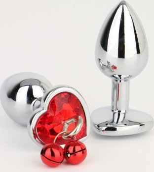 Серебристая анальная пробка с колокольчиками и красным кристаллом-сердцем - 7 см.