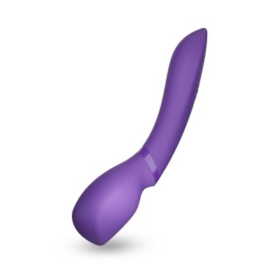 Фиолетовый жезловый вибратор We-Vibe Wand 2 - 27,3 см. Длина: 27.3 см. Диаметр: 5.6 см. We-Vibe Wand 2 — это мощный беспроводной вибратор, который подарит вам незабываемые эмоции. Гибкая головка и удобная ручка обеспечивают глубокую стимуляцию именно там, где вы хотите. Wand 2 имеет простое и понятное управление на самом устройстве, а ещё его можно контролировать через приложение We-Vibe и подбирать индивидуальные ритмы и рисунки. Наслаждайтесь удовольствием на любом расстоянии. Скачайте приложение на свой смартфон и отправьте приглашение партнеру, играйте вместе даже если вы далеко друг от друга. Эта игрушка заряжается за 150 минут, после чего обеспечивает 120 минут удовольствия. Еще одна уникальная функция Wand 2 – это Smart Silence, она включает вибрации только при соприкосновении с кожей и делает использование устройства еще комфортнее. При желании ее можно отключить. Многофункциональная гибкая головка вибратора с эргономичными выступами покрыта силиконом высокого качества, который безопасен для вашей кожи. Wand 2 полностью водонепроницаем и подходит для игр в душе. Страна: Китай. Материал: силикон. Батарейки: встроенный аккумулятор.