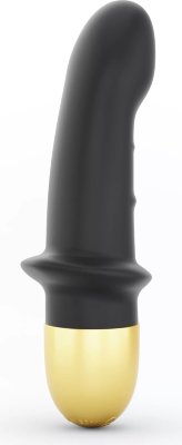 Черный вибратор Mini Lover Black 2.0 - 16,5 см. Длина: 16.5 см. Диаметр: 3.3 см. Вибратор Mini Lover Black 2.0 станет вашим спутником в любое место! Маленький размер, нежный силикон и 10 режимов вибрации никого не оставят без оргазма! Благодаря ограничителю данный вибромассажер может безопасно использоваться для анальной стимуляции, а также для зоны G. В комплекте зарядный шнурок и сумочка для хранения. Товар имеет одну кнопку. Ее нужно нажать и удерживать, чтобы включить или выключить устройство (при включении кнопка подсвечивается белым индикатором). Затем вы можете переключаться между 10-ю режимами вибрации девайса, кратковременно нажимая ту же кнопку. Заряжать устройство необходимо с помощью провода со штекером, который входит в комплект. Маленькое круглое отверстие для зарядки находится на нижней части ручки. Штекер необходимо вставить до конца (в первый раз может понадобиться небольшое усилие). Когда устройство подключится к зарядке, на нем будет мигать белый индикатор. Рабочая длина - 10 см. Страна: Китай. Материал: силикон. Батарейки: встроенный аккумулятор.