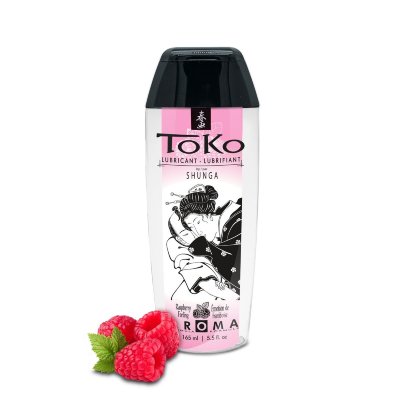 Интимная смазка TOKO Aroma Raspberry Feeling с ароматом малины - 165 мл.  Цена 4 074 руб. Формула TOKO Aroma была создана с единственной целью – добиться восхитительного фруктового шлейфа, который направляет ваши чувства, обеспечивая при этом продолжительное ощущение шелковистости и гладкости. Восхитительная текстура флюида. Не содержит сахара. На водной основе. Сверхшелковистый. Не оставляет пятен. Water, Glycerin USP, Propylene Glycol, Flavor, Sucralose, Hydroxyethylcellulose, Citric Acid. Страна: Канада. Объем: 165 мл.