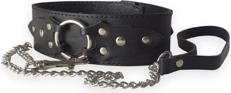 Широкий кожаный ошейник в готическом стиле
