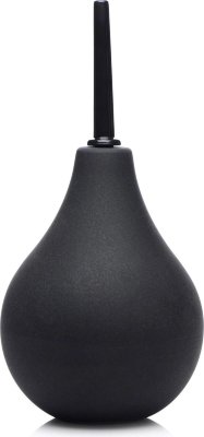 Черный анальный душ Thin Tip Enema Bulb Убедитесь, что сеанс очищения будет комфортным и эффективным с помощью этого простого в использовании анального душа. Просто наполните грушу жидкостью, навинтите насадку с тонким наконечником, вставьте анально и сожмите, чтобы выпустить жидкость. Насадка прочная и имеет очень тонкий профиль для легкого введения. Груша безопасна для кожи и вмещает до 225 мл жидкости. Длина наконечника - 5,7 см, диаметр - 0,8 см. Объем груши - 225 мл. Страна: Китай. Материал: поливинилхлорид (ПВХ, PVC).