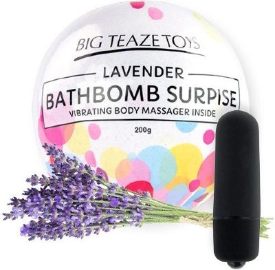 Бомбочка для ванны Bath Bomb Surprise Lavander + вибропуля  Цена 1 243 руб. Bath Bomb Surprise — это романтичная бомба для ванны с ароматом лаванды. Внутри нее спрятан сюрприз, который вам точно понравится! Попав в ванну, наполненную теплой водой, Bath Bomb Surprise начнет шипеть, источая потрясающий аромат, раскрывающий чувственность и помогающий настроиться на романтический лад. Как только бомба растворится, вы обнаружите особый сюрприз - маленькую пластиковую вибропульку для стимуляции эрогенных зон. С этой находкой приятное завершение вечера гарантировано! Sodium Bicarbonate, Citric Acid, Sodium Sulfate, Glycerin, Fragrance. Страна: Нидерланды. Батарейки: есть в комплекте. Объем: 200 гр.