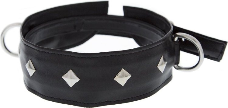 Полиуретановый ошейник с пуклями и D-кольцами Collar with Studs