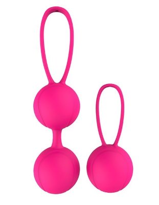 Набор розовых вагинальных шариков PLEASURE BALLS EGGS DUO BALL SET Диаметр: 3.3 см. Набор розовых вагинальных шариков PLEASURE BALLS & EGGS DUO BALL SET. В комплект входят двойные шарики с петлёй и одинарный шарик такого же диаметра. Страна: Китай. Материал: силикон.