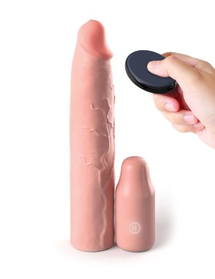 Телесная вибронасадка на член 3 Vibrating Mega X-tension with Remote - 22,9 см. Длина: 22.9 см. Диаметр: 4.8 см. Насадка на член с увеличением длины на 7,6 см, созданная для усиления ощущений и уверенности. Эластичный силикон плотно облегает член, утолщая его на 66% и обеспечивая комфортный контакт. Реалистичная текстура поверхности усиливает удовольствие партнера, добавляя новых впечатлений при каждом движении. Основание насадки можно обрезать для точной подгонки под ваши параметры, гарантируя идеальную посадку. Страна: Китай. Материал: силикон. Батарейки: встроенный аккумулятор.