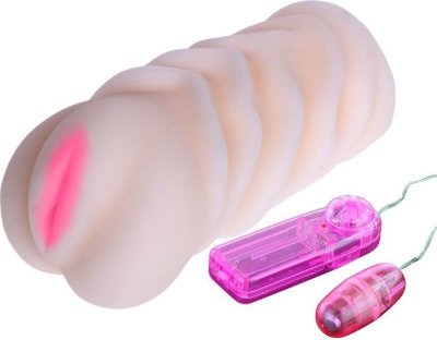 Вибрирующий мастурбатор со входом-вагиной  Цена 1 827 руб. Длина: 13.2 см. Диаметр: 6.5 см. Компактный мастурбатор телесного цвета в виде вагины с вибрацией. Эластичный материал позволяет растянуть мастурбатор до нужного диаметра. Нежная, очень податливая, с нежно-розовым цветом половых губ. Внутри рельефная поверхность для наилучшей стимуляции. Страна: Китай. Материал: термопластичный эластомер (TPE). Батарейки: 2 шт., тип AA.