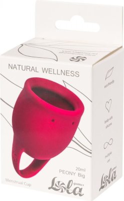Малиновая менструальная чаша Peony - 20 мл. Менструальная чаша Natural Wellness создана из безопасного, медицинского силикона и обеспечивает защиту до 12 часов. Будьте уверены в защите от протекания даже при активном образе жизни - с чашей можно плавать и заниматься спортом. А еще она абсолютно незаметна под любым бельем и не ощущается внутри. Менструальная чаша не впитывает выделения во время менструального цикла и предназначена для их сбора. Благодаря этому она безвредна для естественной микрофлоры и подходит для многоразового использования. Упругий бортик обеспечивает легкое раскрытие чаши внутри, а при помощи удобной петельки снизу можно комфортно извлечь чашу после использования. Страна: Китай. Материал: силикон.
