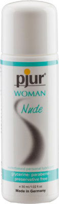 Женский бережный лубрикант pjur WOMAN nude - 30 мл.  Цена 1 912 руб. Pjur WOMAN Nude – интимная смазка на водной основе, созданная специально для женщин. В её составе нет ни единого компонента, который мог бы вызвать аллергическую реакцию или раздражение на чувствительной коже – никаких парабенов, глицерина иди парфюмерных добавок. Небольшого количества средства достаточно, чтобы насладиться непревзойдённым скольжением и чувственными проникновениями. Кожа не будет липкой, скорее – мягкой, шелковистой, увлажнённой и защищённой. Лубрикант не имеет вкуса и запаха, безопасен для использования с любыми презервативами. Не содержит спермицидов. Страна: Германия. Объем: 30 мл.