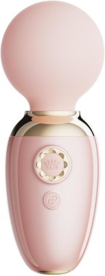 Нежно-розовый мини-вибратор с функцией нагрева Ava  Цена 14 568 руб. Длина: 8.9 см. Диаметр: 5.2 см. Zalo Ava Smart Wand: роскошный умный массажер с нагревом! Элитный мини-формат: Мощь DirectPower 2.0 + эксклюзивное покрытие Softek для ощущения «шелка на коже». Идеален для точечного массажа и глубокого расслабления. Новая конфигурация рукоятки - двойная пружина амортизации предотвращает онемение и усталость рук в процессе использования. Точный нагрев 42°C — комфорт с первого касания ZALO Remote Pro APP — рисуйте узоры вибрации пальцем или управляйте из любой точки мира (Bluetooth/Wi-Fi) IPX6 защита — выдерживает мощные струи душа 2 ч зарядки = 1 ч работы (USB-кабель в комплекте) 8 режимов +. Страна: Китай. Материал: анодированный пластик, силикон. Батарейки: встроенный аккумулятор.