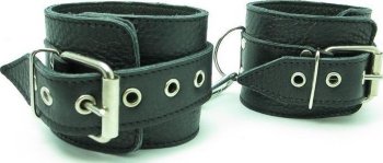 Кожаные наручники с пряжкой