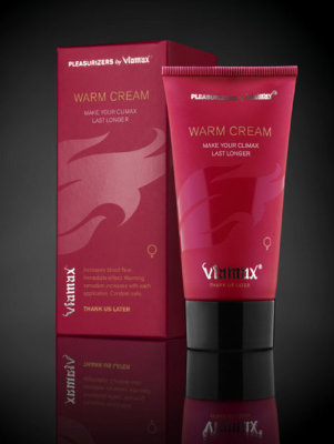 Согревающий крем для женщин Viamax Warm Cream - 50 мл. Горячий крем для оргазма Warm cream увеличивает циркуляцию крови и тем самым повышает чувствительность, ускоряет набухание половых органов, имеет согревающий и возбуждающий эффект, способствует выработке естественной смазки. Cодержит такие травы как Дамиана и Пальма Сереноа, которые помогают выработке сексуального гармона и повышают половое влечение, женщина способна достигать более длительные и сильные оргазмы. Рекомендуется женщинам, которые хотят чувствовать больше и острее. Гель наносится на половые органы непосредственно перед сексуальным контактом. Незамедлительный эффект, но при постоянном использовании эффект улучшается. Безопасен. Не повреждает презерватив. Нанести небольшое количество на клитор и слегка массировать. Вода, Peg-400, Экстракт Кальстремии (Tribulus terrestris), Экстракт Пальмы Сереноа (Serenoa repens), Экстракт Сибирского женьшеня (Eleutherococcus senticosus), Экстракт Дамианы (Turnera diffusa aphrodisiaca), Экстракт Овса (Avena sativa), Карбомер, Загуститель Триэтаноламин, Экстракт Ванили (Vanilla planifolia), Метилпарабен, Пропилпарабен. Страна: Швеция. Объем: 50 мл.