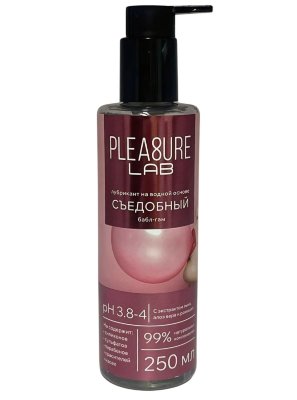 Лубрикант на водной основе Pleasure Lab с ароматом бабл-гам - 250 мл. Лубрикант на водной основе Pleasure Lab с ярким ароматом сладкой жевательной резинки добавляет игривости в интимные моменты, создавая легкую, непринужденную атмосферу. Его нежный сладковатый вкус усиливает удовольствие, делая близость незабываемой. Формула основана на натуральных компонентах. Экстракт алоэ вера интенсивно увлажняет и успокаивает кожу, устраняя раздражение. Экстракт ромашки обладает выраженными противовоспалительными свойствами, обеспечивая дополнительную защиту и комфорт. Экстракт льна, насыщенный омега-3 жирными кислотами, глубоко питает и смягчает кожу, предотвращая сухость. Не содержит силиконов, сульфатов, парабенов, красителей и масел. Смазка с оптимальным pH соответствует естественному балансу слизистых, поддерживает здоровую микрофлору и предотвращает воспаления. Идеальна для чувствительной кожи, обеспечивая комфорт и защиту. Aqua, Aloe Vera Extract, Chamomile Extract, Flax Extract, Hydroxyethylcellulose, Sodium benzoat, Aroma. Страна: Россия. Объем: 250 мл.