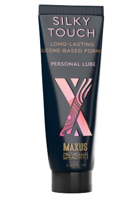 Интимный гель на силиконовой основе MAXUS Silky Touch - 75 мл. Шелковое прикосновение для вашей кожи – нежный гель на силиконовой основе обеспечивает комплексный уход и комфорт в интимных моментах. Основные преимущества: - Многофункциональность – подходит как для интимной гигиены, так и для массажа всего тела. - Интенсивное увлажнение – устраняет сухость, дарит ощущение бархатистой мягкости. - Экстрадлительное скольжение – эффект сохраняется значительно дольше обычных гелей. - Абсолютная безопасность – гипоаллергенный состав без раздражения. Ключевые особенности: - Нейтральный запах (не нарушает атмосферу). - Не оставляет следов на одежде и белье. - Совместим с презервативами. Страна: Великобритания. Объем: 75 мл.