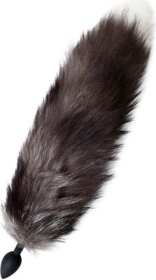 Черная анальная втулка с хвостом чернобурой лисы - размер М  Цена 3 210 руб. Длина: 45 см. Этот натуральный пушистый хвост - отличный аксессуар для того, чтобы примерить на себя роль маленького игривого домашнего любимца или дикого зверька. Шелковистая силиконовая втулка классической формы идеально подходит начинающим питомцам. Рабочая длина - 5 см., диаметр - 3,3 см. Страна: Китай. Материал: силикон, мех натуральный.