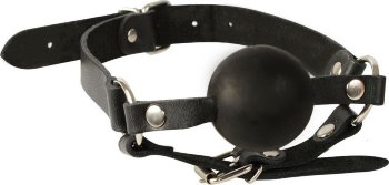Чёрный кляп-шар на кожаных ремешках с пряжкой