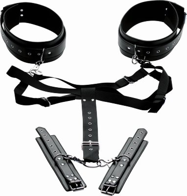 Черная бондажная система Acquire Easy Access Thigh Harness with Wrist Cuffs Наденьте на своего саба эту систему для фиксации, чтобы раздвинуть ноги и держать запястья за спиной. Четыре точки регулировки позволяют подогнать нагрудный ремень по размеру. Элегантные манжеты на щиколотках и запястьях также полностью регулируются с помощью пряжек. Задний ремень регулируется от 12,7 до 25,5 см. Манжеты на запястьях регулируются по обхвату от 15,2 до 25,5 см. Манжеты на бедрах регулируются по обхвату от 33 до 58,4 см. Нагрудный ремень регулируется до 114 см в окружности. Страна: Китай. Материал: искусственная кожа, металл.