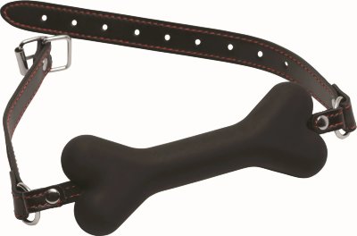 Черный кляп в форме косточки Hound Adjustable Dog Bone Gag Ваш питомец нуждается в дрессировке? Тогда этот кляп из коллекции Master Series станет незаменимой вещью на вашей тумбочке. Кляп в форме кости идеально подходит для щенков, которым нужно направление. Кость изготовлена ​​из мягкого силикона без запаха, обеспечивающего оптимальный комфорт. Небольшая конструкция кости делает ее идеальной для новичка, который еще не готов к игре в мяч. Регулируемые ремни гарантируют идеальную посадку на любой голове. Окружность регулируется от 43 до 61 см. Размеры косточки - 15,2х2,5 см. Страна: Китай. Материал: искусственная кожа, силикон.