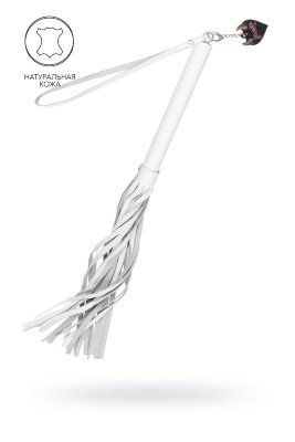 Белая кожаная плеть - 50 см.  Цена 3 462 руб. Длина: 5 см. Чем дополнить образ сексуального Господина или Госпожи? Конечно же, плетью от Pecado.Аксессуар изготовлен из безопасного и экологичного материала. Аромат натуральной кожи дико возбуждает, а удобная ручка, комфортно сидит в ладони. Не соскальзывает в процессе игр. Хвостовая часть атрибута состоит из мягких кожаных лент. Этот материал дарит приятные осязательные ощущения в местах прикосновения с телом. И в моменты нежных ласк, и в секунды горячих наказаний господином. Удобная рукоятка комфортно ложится как в мужскую, так и в женскую руку. Отлично подходит для активного воздействия по разгоряченному телу, а также для терпких прелюдий в играх. Легкие или сильные удары?! Выбирать только Вам. Длина хлыстов – 30 см. Страна: Россия. Материал: натуральная кожа.