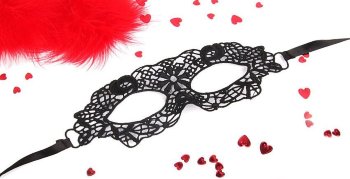 Черная ажурная текстильная маска Одри