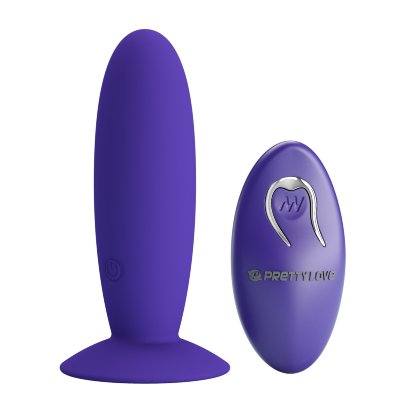 Фиолетовый анальный вибростимулятор Remote Control Vibrating Plug Youth - 11 см. Длина: 11 см. Диаметр: 3.3 см. Испытайте новые ощущения с этой перезаряжаемой вибрирующей анальной пробкой из синего силикона. Благодаря зауженному кончику и надёжному основанию с присоской, вы сможете комфортно использовать игрушку без помощи рук. Доступно 12 режимов вибрации. Для лучшего скольжения рекомендуется использовать смазку на водной основе. В комплекте есть пульт дистанционного управления. Страна: Китай. Материал: силикон. Батарейки: встроенный аккумулятор.