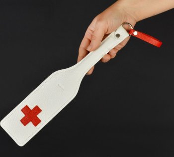 Кожаная хлопалка медсестры