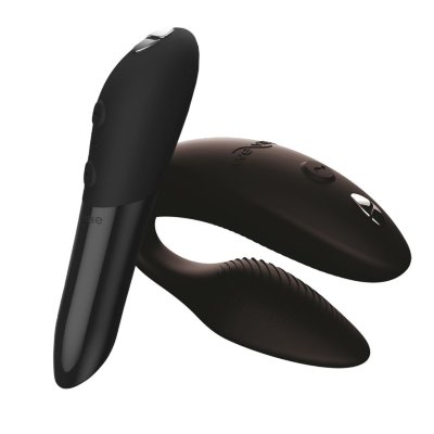 Набор для пар We-Vibe 15 Year Anniversary Collection: Tango X и Sync 2  Цена 32 212 руб. Подарочный вибронабор к 15-летию We-Vibe! Состоит из двух вибромассажеров в черном цвете - Tango X и Sync 2! Последуй за своим блаженством, пока мягкие и глубокие вибрации WE-VIBE Tango X точечно воздействуют на самую чувственную область. Ключевые особенности: • Уникальный особо мягкий силикон. • 8 уровней интенсивности и 7 режимов вибрации. • Мощный аккумулятор - работает около двух часов на одной полной зарядке. • Дорожная блокировка. • Очень-очень тихий. • Водонепроницаемость (IPX7) - играйте с WE-VIBE Tango X прямо в ванной, легко очищайте его и совершенно забудьте о беспокойствах, что куда-то попадет вода. В комплекте удобный чехол для хранения и транспортировки и USB-зарядка. Одинаковых организмов не бывает. Поэтому вибратор We-Vibe Sync 2 отличается тем, что может принимать форму вашего тела. В вибраторе предусмотрены две зоны регулировки для удобной стимуляции точки G и клитора с большим или меньшим давлением. Кроме того, We-Vibe Sync 2 остается на месте даже при изменении позиции во время секса. Длина Tango X - 10 см, диаметр - 2,4 см. Размеры Sync 2 - 7,48 х 3,14 х 4,17 см. Страна: Китай. Материал: силикон. Батарейки: встроенный аккумулятор.
