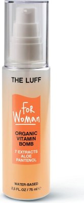 Интимный гель-сыворотка на водной основе Organic Vitamin Bomb - 75 мл. Комплексная поддержка вашей интимной жизни. Интимный гель-сыворотка создан на основе сока листьев алоэ и уникально подобранного комплекса 7 экстрактов, которые нормализуют микрофлору и кислотно-щелочной баланс влагалища, бережно заботясь о вашем комфорте в течение дня. А пантенол и гиалуронат натрия в составе усиливают формулу для создания защитного барьера от стрессовых факторов и пролонгированного эффекта увлажнения. Aqua, Glycerin, Propylene Glycol, Hydroxyethyicellulose, Panthenol (Д-Пантенол), Achillea Millefolium Flower Extract (Экстракт Цветов Тысячелистника) (and) Salvia Officinalis Leaf Extract (Экстракт Листьев Шалфея) (and) Calendula Officinalis Flower Extract (Экстракт Цветов Календулы) (and) Chamomilla Recutita Flower Extract (Экстракт Цветов Ромашки), Malva Moschata Flower Extract (Экстракт Цветов Мальвы) (and) Hamamelis Virginiana Flower Extract (Экстракт Цветов Гамамелиса) (and) Morus Alba Leaf Extract (Экстракт Листьев Шелковицы), Phenoxyethanol, Aloe Barbadensis Leaf Juice (Сок Листьев Алоэ), Sodium Hyaluronate (Гиалуронат Натрия), Xanthan Gum, Lactic Acid (Молочная кислота), EDTA, Ethylhexylglycerin. Страна: Россия. Объем: 75 мл.
