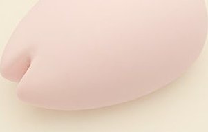 Розовый вибромассажер для женщин IROHA SAKURA Длина: 8 см. Женский клиторальный стимулятор Iroha Sakura выполнен в нежно-розовом цвете и имеет раздвоенный носик, позволяющий стимулировать клитор. Массажёр удобно располагается в ладони, позволяя полностью отдаться своим ощущениям во время стимуляции. Абсолютно бесшумный стимулятор оснащен мощным моторчиком, сила которого способна приятно удивить вас. Sakura имеет 4 режима вибрации, что открывает вам возможности экспериментов. Sakura выполнен из гипоаллергенного пищевого силикона Soft Touch, обладающего пылеотталкивающими свойствами. Водонепроницаемая поверхность стимулятора позволяет использовать его в бассейне, душе и ванной, а также мыть после эксплуатации в проточной воде. Массажёр заряжается на базе, идущей в комплекте с массажером, от USB разъема. Cовместим с лубрикантами на водной основе. Время работы — 1,5 часа. Время зарядки — 2 часа. Страна: Япония. Материал: силикон. Батарейки: встроенный аккумулятор.
