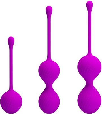 Набор лиловых вагинальных шариков Kegel Ball  Цена 4 452 руб. Набор создан для тренировки вагинальных мышц. Текстурные вагинальные шарики с хвостиком в трех размерах позволят плавно увеличивать нагрузку. После курса тренировок вы обнаружите, что ваши ощущения от стимуляции стали ярче и приятнее, а оргазмы — более сильными и взрывными. Длина одинарного шарика - 12 см., рабочая длина - 3,4 см., диаметр - 3,4 см. Длина малых двойных шариков - 16,8 см., рабочая длина - 8,2 см., диаметр - 3,4 см. Длина больших двойных шариков - 17,6 см., рабочая длина - 9,2 см., диаметр - 3,8 см. Страна: Китай. Материал: силикон.
