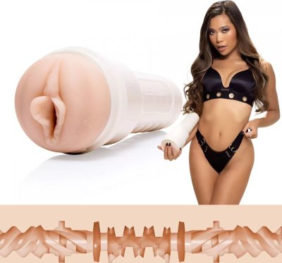 Мастурбатор-вагина Fleshlight Girls - Vina Sky Exotica Длина: 25.5 см. Воплотите ваши фантазии со звездой взрослого кино Vina Sky. Мужской мастурбатор, изготовленный по слепку актрисы Vina Sky. Мягкий и ярко текстурированный рукав. Изготовленный непосредственно с оригинального слепка актрисы, этот мастурбатор имеет множество ребер и выпуклостей, которые будут стимулировать вас по всей длине мягкого и эластичного рукава во время использования. Рукав мастурбатора изготовлен из запатентованного материала Super Skin, который не только невероятно реалистичен на ощупь, но и безопасен для кожи, не содержит токсинов и фталатов. Страна: Испания. Материал: Super Skin.